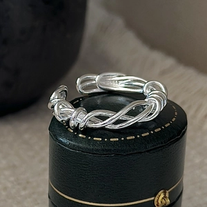Minimalist S925 sterling silver woven rope ring with vintage textured wrap design