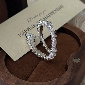 Vintage textured S925 sterling silver open ring with S925 stamp in a wooden jewelry box