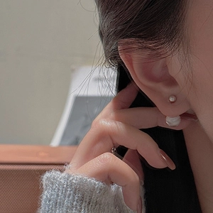 S925 sterling silver minimalist double bead earrings featuring a glossy metal stud and pearl