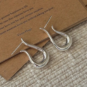 Minimalist S925 sterling silver hook earrings with a sleek polished mirror finish