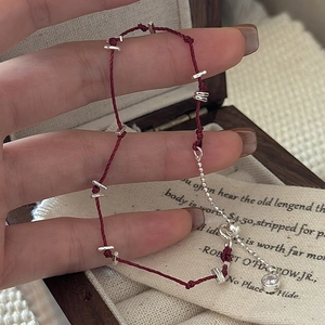 Bracelet Minimaliste en Argent Sterling 925 Tressé à la Main Corde Rouge Chanceux Pendentif en Strass pour Femme Cadeau Bijoux du Nouvel An