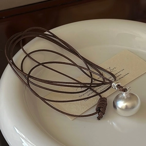 Collana artistica in argento S925 con ciondolo cachi e cordino in pelle marrone stile retrò