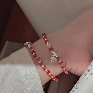 Bracelet S925 en argent sterling avec perles d'agate rouge, cheval et breloque pièce