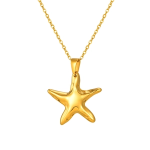 Collier avec pendentif étoile de mer en or 18 carats poli sur une chaîne fine élégante