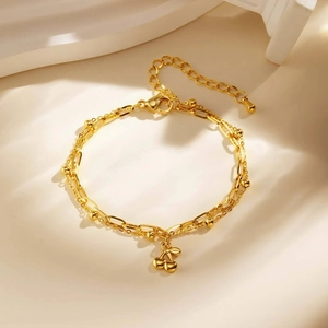 Bracelet double couche en acier inoxydable doré avec pendentif cerise et fermoir mousqueton