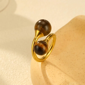 Anello aperto in acciaio inossidabile placcato oro 18K con due perle di occhio di tigre