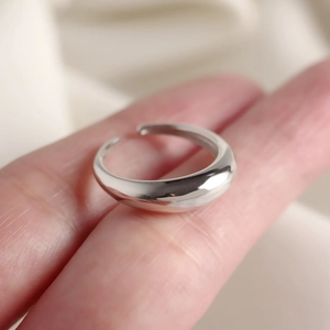 Minimalistischer offener Ring aus 925 Sterling Silber mit poliertem Spiegel-Finish