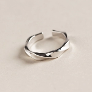S925 Sterling Silver Minimalist Twisted Open Ring For Women Adjustable Mobius Band Ring Korean Fashion Polished Jewelry