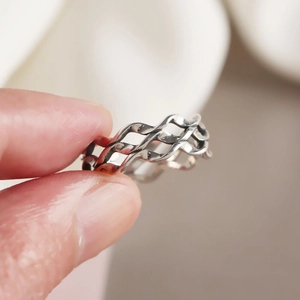 Vintage S925 sterling silver triple layer wavy woven Mobius ring for women