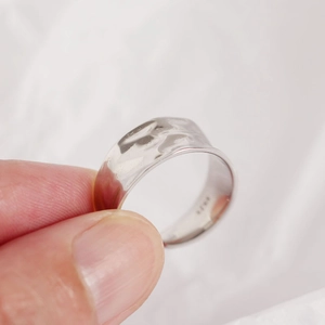 Minimalist S925 sterling silver open ring featuring irregular liquid texture design