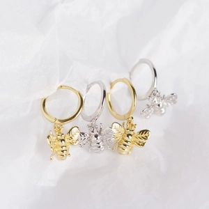 S925 sterling silver bee pendant hoop earrings in gold and silver finishes