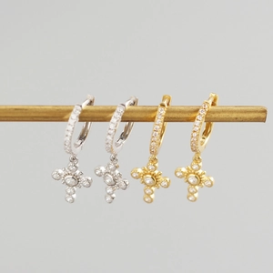 Luxe S925 zilveren kruis oorbellen met pavé diamanten in goud en zilveren uitvoering
