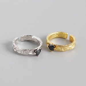 Bague Ouverte Réglable en Argent Sterling 925 pour Femme Vintage Texture de Lave Martelée Strass Noir Incrusté Bague de Mode Bijoux