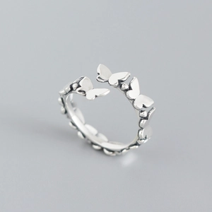 Anillo de plata de ley S925 ajustable con un elegante diseño de mariposa minimalista