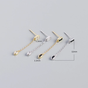 Détail de boucles d'oreilles franges en argent S925, longueur 32mm avec zircon