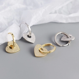 Créoles cœur en argent S925 minimalistes avec zircons cubiques micro-pavés étincelants