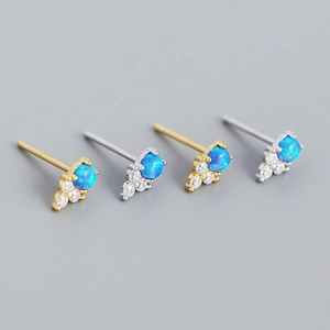 Boucles d'oreilles en argent S925 avec opale bleue et petites pierres de zircon