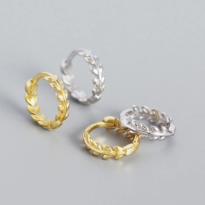 925 Argento Sterling Foglia Orecchini Minimalista Botanico Huggie Orecchini Oro Platino Placcato Quotidiano Moda Gioielli Per Le Donne