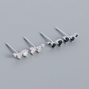 Prachtige S925 zilveren oorknopjes set met geometrische rijen van zwarte en witte zirkoon
