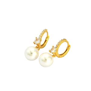 Eleganti orecchini in argento s925 con perle e diamanti brillanti finitura oro