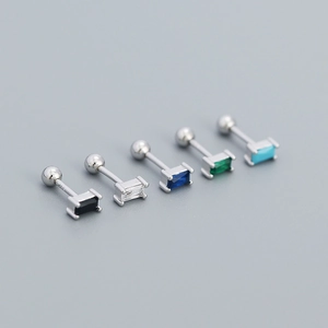 Set da 5 orecchini a perno in argento S925 con zirconi colorati taglio baguette
