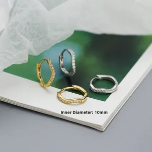 Detailed view of wave-shaped zircon earrings with a 10mm inner diameter dimension