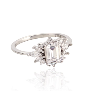 Luxury 925 Sterling Silver Emerald Cut Rhinestone Engagement Ring For Women Fashion Geometric Pave Wedding Jewelry Finger Ring Gift