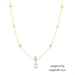 Collier trèfle à quatre feuilles en argent S925 avec pendentif en zircone doré élégant