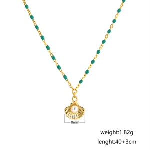 Collana in argento S925 con perline verdi e pendente conchiglia e perla da 8mm