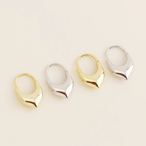 Minimalist S925 sterling silver shield heart hoop earrings in gold and silver finish
