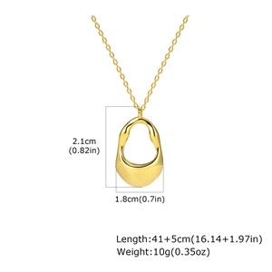Detail of 18K gold hollow irregular pendant with measurements and chain length info
