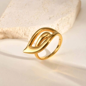 Exquisite Stainless Steel 18K Gold Plated Hollow Wing Teardrop Ring Niche Minimalist Geometric Jewelry For Women Gift