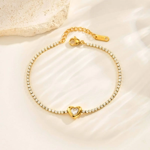 Elegante bracciale tennis in acciaio inossidabile dorato con cristallo a forma di cuore