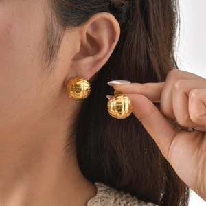 Nischendesign 304 Edelstahl Gesteppte Ohrstecker Halbkugelförmig Geflochtenes Muster 18K Vergoldet Vintage Schmuck Für Damen