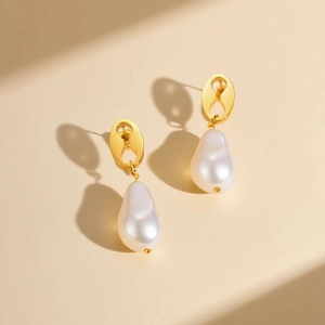 Boucles d'oreilles Pendantes en Künstliche Perle Baroque pour Femmes en Acier Inoxydable Plaque Or Design Ovale Creux