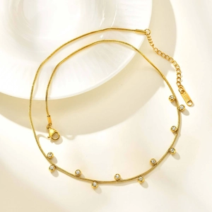 Minimalist Stainless Steel Snake Chain Necklace Gold Plated Round Rhinestone Bezel Setting Women Fashion Commuting Jewelry