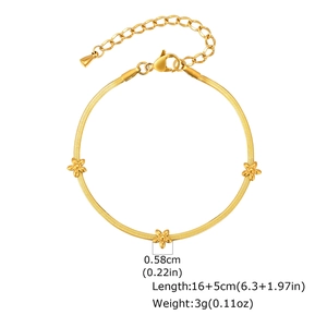 Détail d'un bracelet fleuri en or 18 carats avec dimensions et spécifications de poids