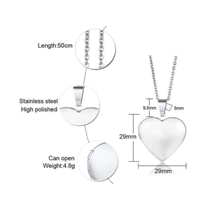 Detailed size specifications for a silver heart-shaped stainless steel locket pendant