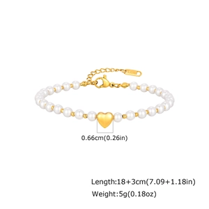 Bracelet en acier inoxydable doré avec pendentif cœur et perles blanches et fermoir mousqueton