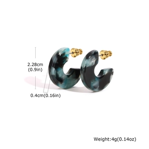 Chic C-shaped copper earrings with blue and white marble acrylic tortoise shell pattern