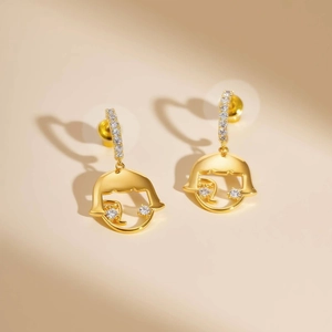 Boucles d'oreilles fille en or avec zircons blancs brillants accessoire pour femmes