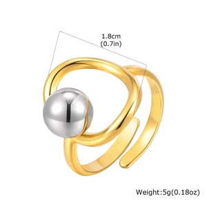 Detail shot showing a 1.8cm gold irregular ring with silver bead and 5g weight specs