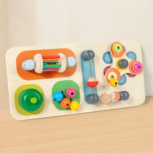 Busy board montessori in legno per bambini con rulli colorati per coordinazione occhio-mano