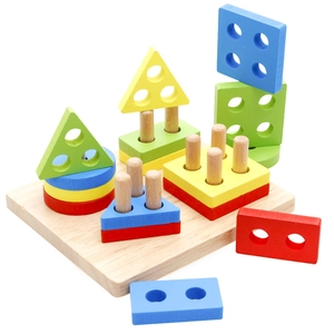 Pädagogisches Holzspielzeug mit geometrischen Formen und bunten Blöcken für Kleinkinder