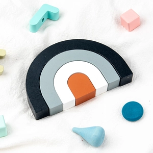 Multi-layer wooden rainbow building blocks and 3D animal puzzle for early education