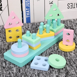 Jouet éducatif en bois avec formes géométriques pour enfants aux couleurs pastel