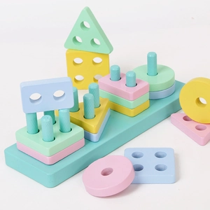 Jeu de tri en bois avec formes géométriques colorées pour l'éveil des tout-petits