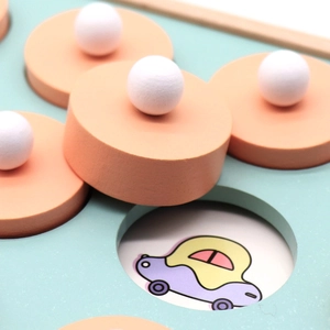 Jeu d'échecs de mémoire en bois pour enfants avec pièces colorées et cartes d'auto