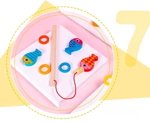 Détail du jeu de pêche magnétique en bois avec poissons colorés pour éveil des enfants