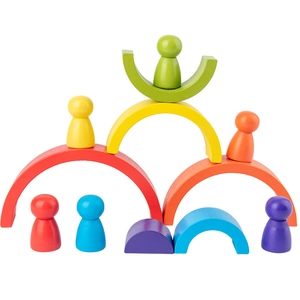 Buntes Regenbogen-Stapelspiel aus Holz mit Holzfiguren für kreatives Kinderspiel